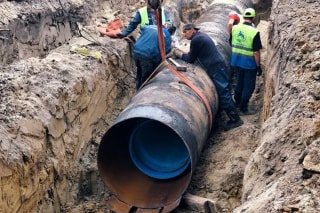 У Львові завершено модернізацію водогону: нову трубу під дорогою укріплено металевим футляром