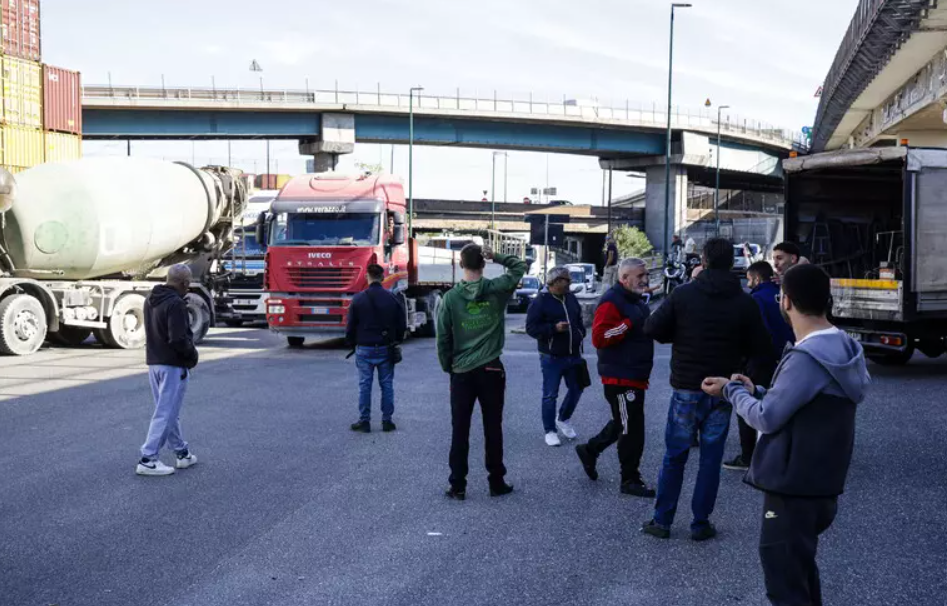 В Італії страйк водіїв вантажівок спричинив перебої з доставкою товарів та пального в аеропортах