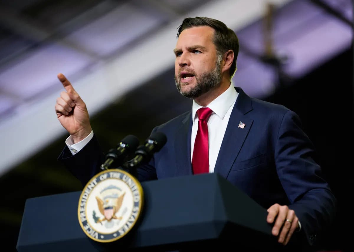 Віцепрезидент США вказав на відповідальних за насильство під час протестів у Франції