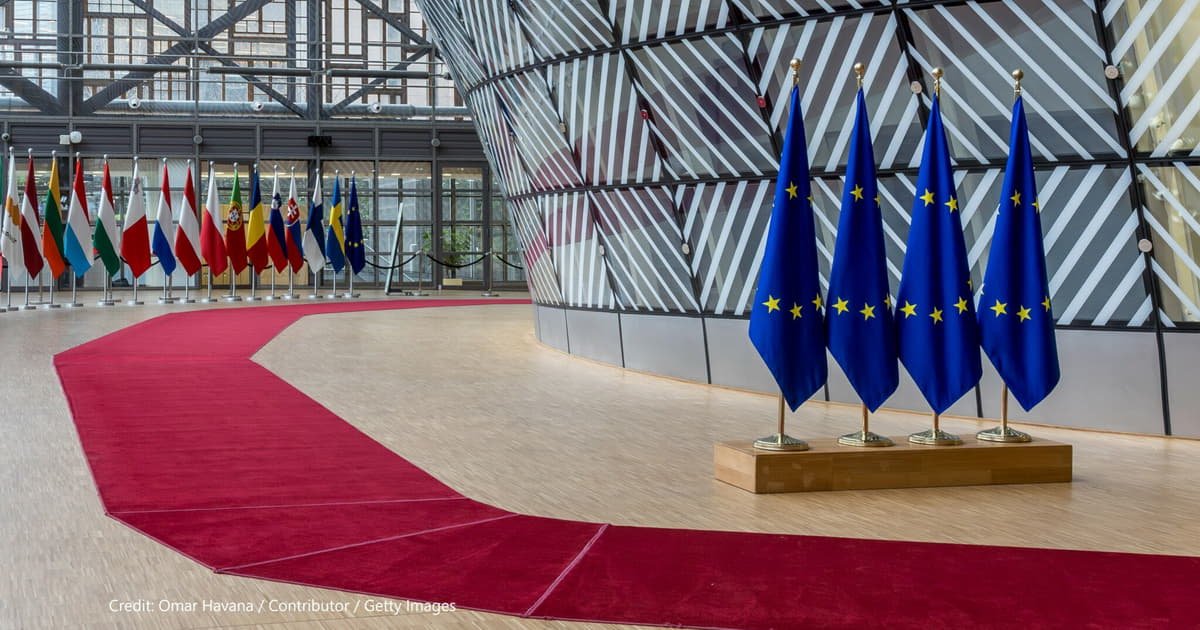 ЄС надасть фінансову підтримку, НАТО отримує премію миру, Туреччина відкриває можливості для вільної торгівлі: основні новини дня