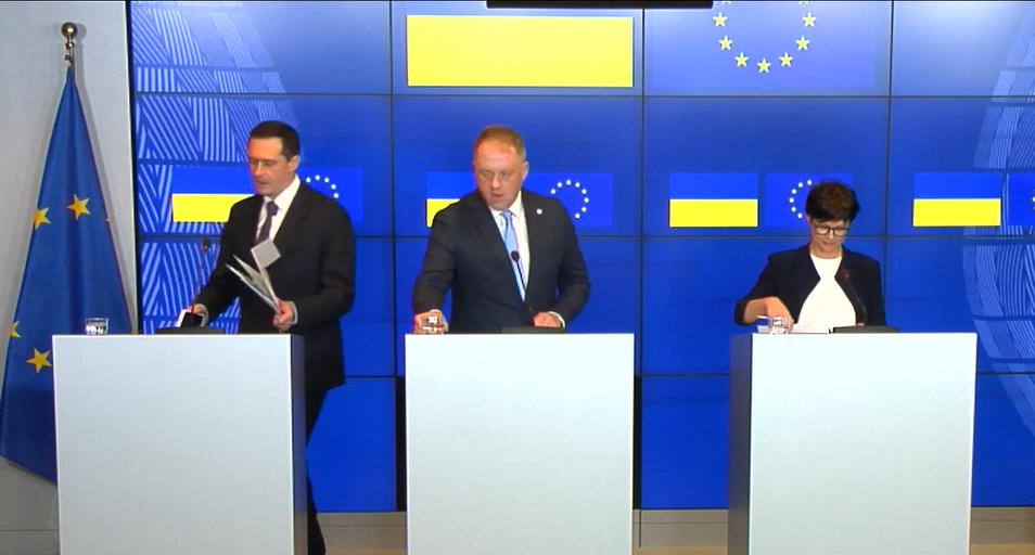 Європейський Союз розпочав нові етапи переговорів щодо вступу України: активовано кластери 2 та 3