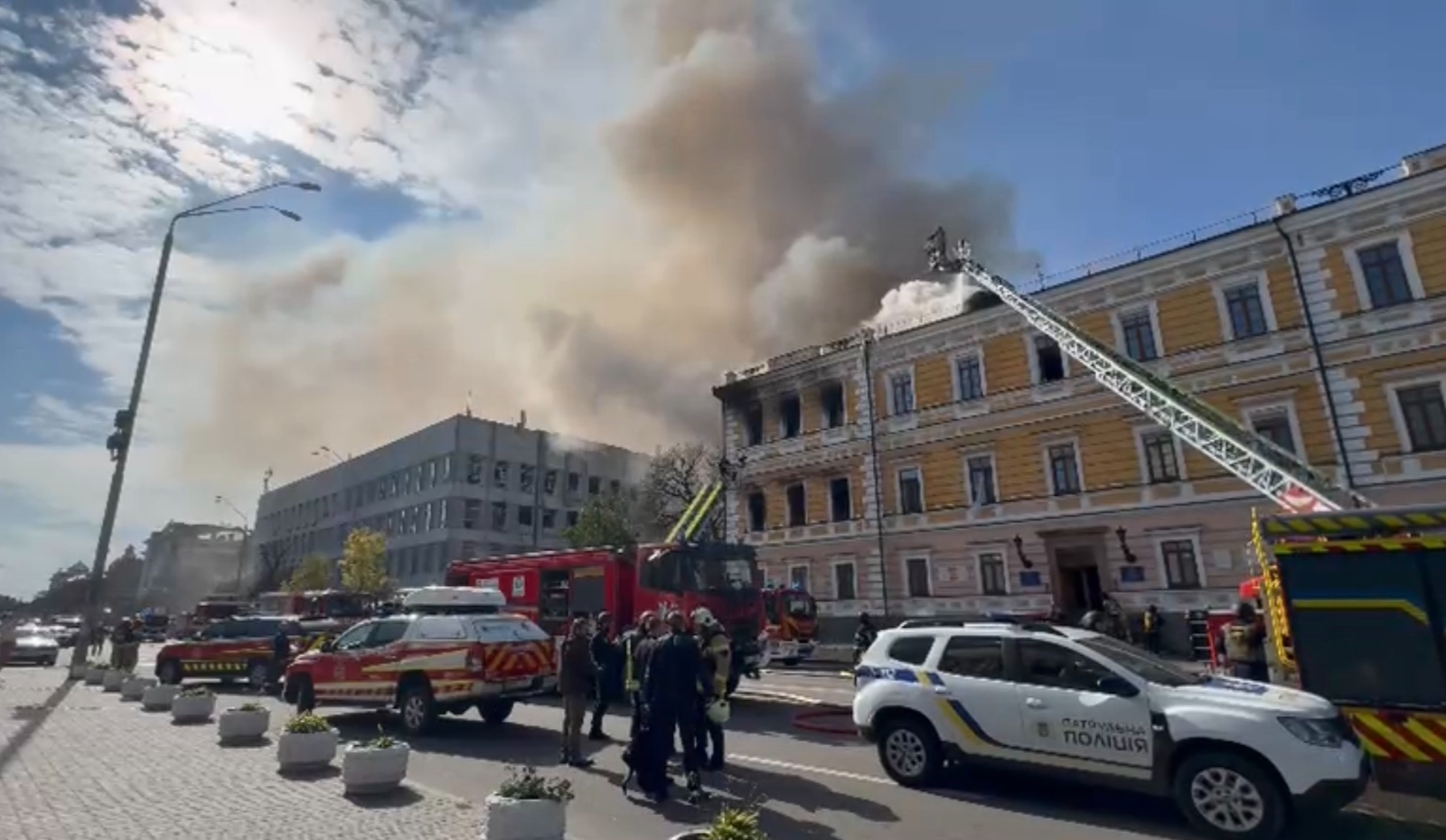 Західні дипломати розглядають можливість перенесення посольств з Києва до Львова або Польщі