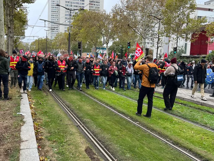 "Жовті жилети" анонсують нові протести 31 жовтня